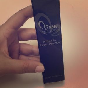 Makeover Essentials MINERAL FACE PRIMER